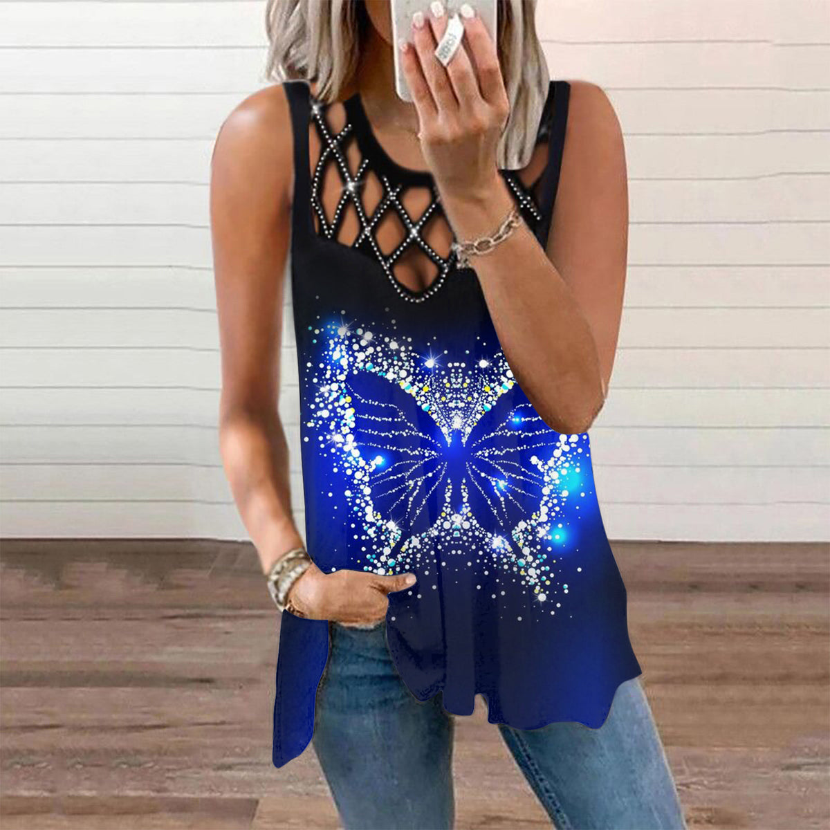 Women's Hollowed Out Sleeveless Top