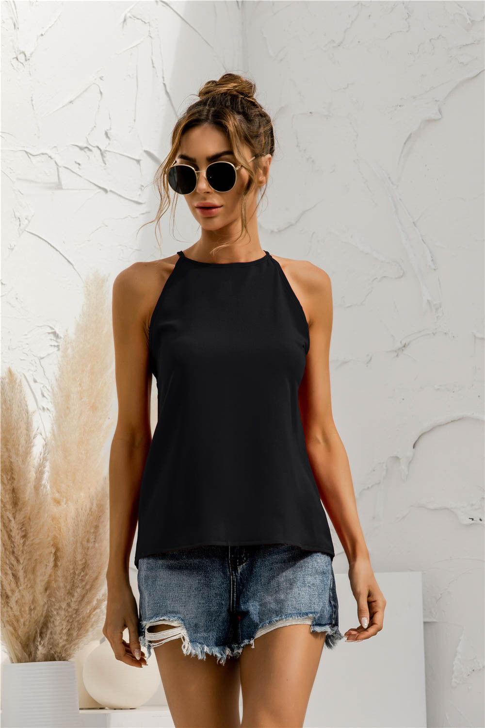 Sleeveless Hanging Neck Solid Color Tank